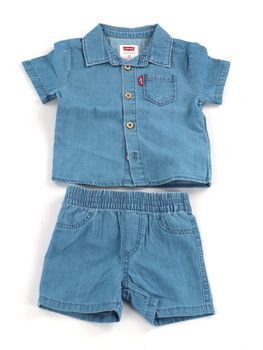 Set Levi's 6EP623 da bambino azzurro.