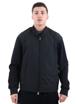 Giubbino Armani Exchange XM000413 AF13047 da uomo nero.