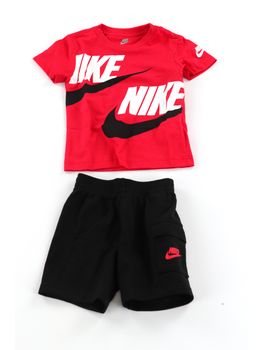 Set Nike 86J213 023 da bambino rosso e nero.