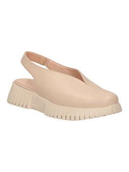 Scarpa casual Wonders A-4411 da donna beige.