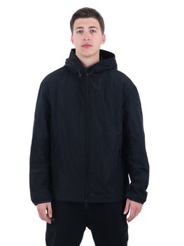 Giubbino Armani Exchange XM000621 AF12071 da uomo nero.