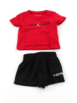 Set Nike Jordan 65D676 da neonati rosso e nero.